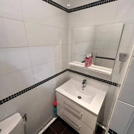 Renovated Gem 15 Mins Train To Paris * Sarcelles