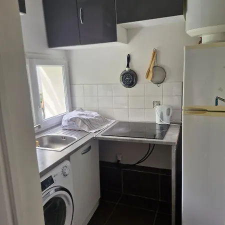 Renovated Gem 15 Mins Train To Paris Apartment *